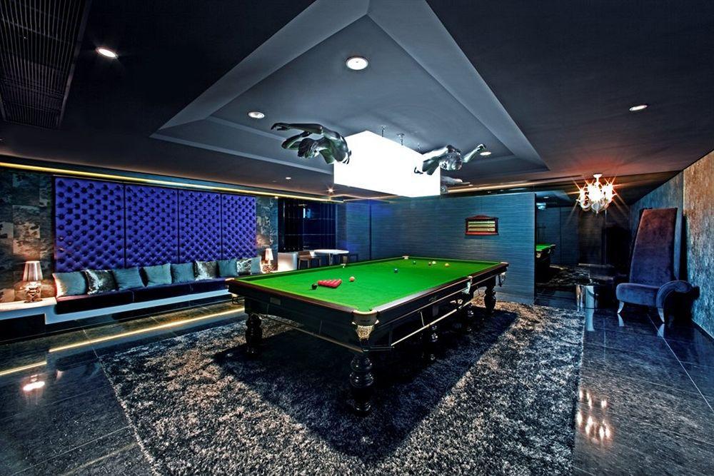 Nina Hotel Tsuen Wan West Hongkong Zewnętrze zdjęcie The Billiard Room