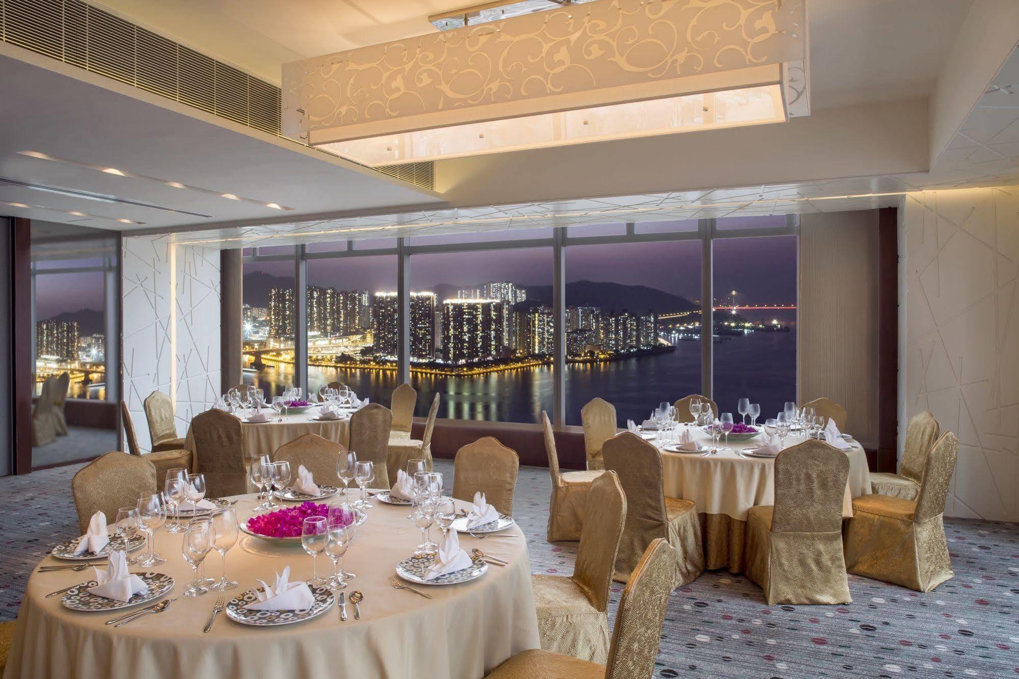 Nina Hotel Tsuen Wan West Hongkong Zewnętrze zdjęcie The Harbour Room